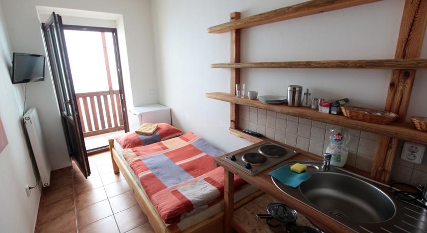Hostel Singer Pub Ceske Budejovice Habitación foto