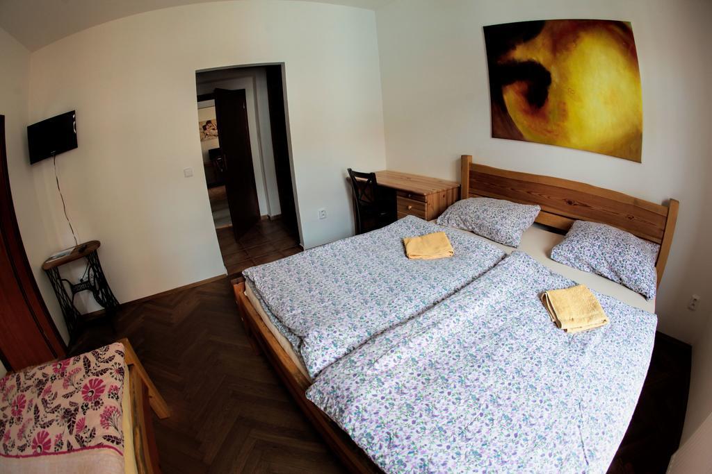 Hostel Singer Pub Ceske Budejovice Habitación foto