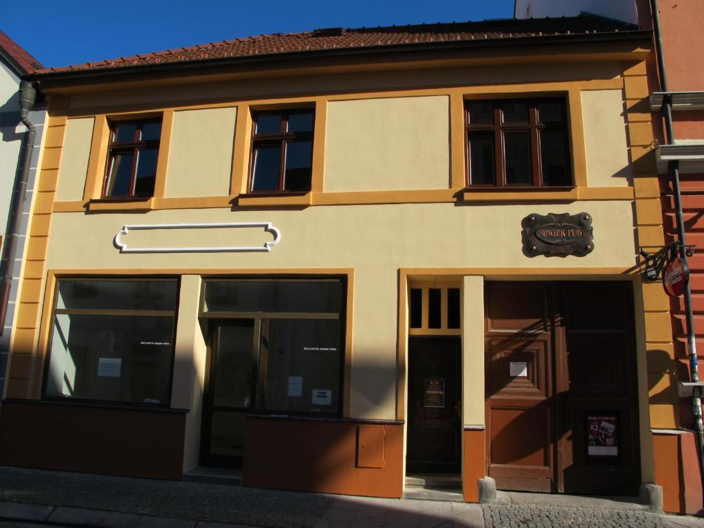 Hostel Singer Pub Ceske Budejovice Exterior foto