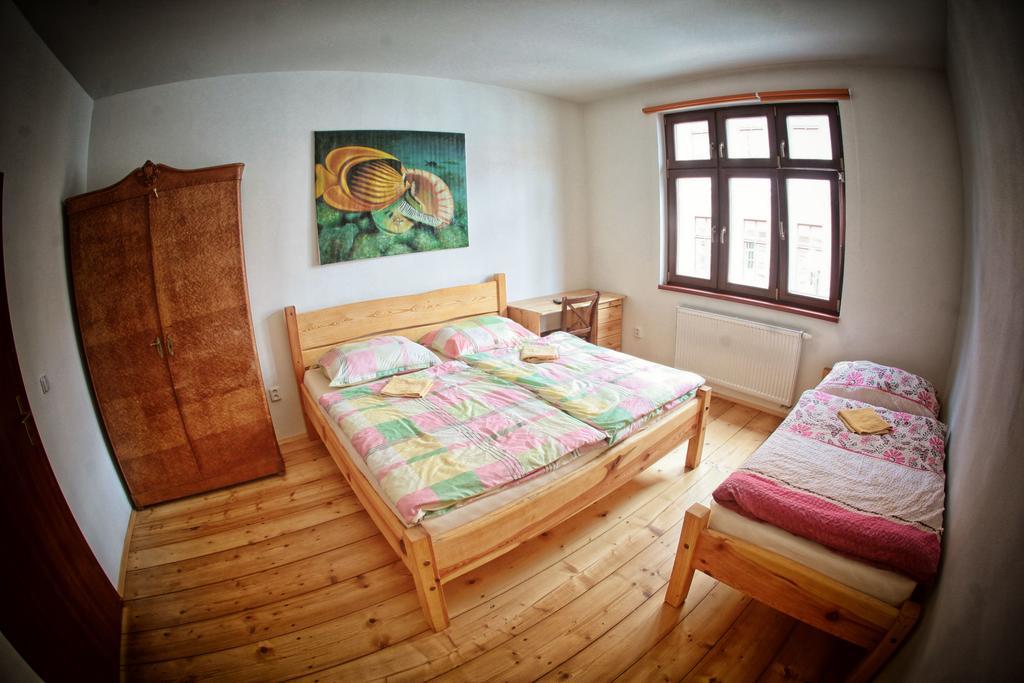 Hostel Singer Pub Ceske Budejovice Exterior foto